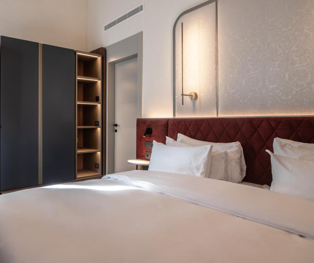 Luxury Apartments Palazzo Nani Venice Exterior photo