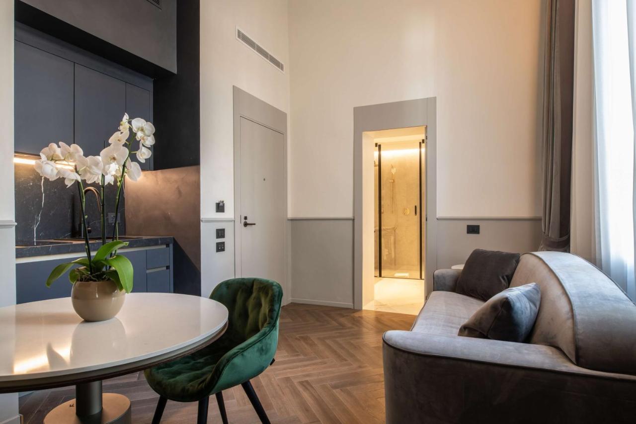Luxury Apartments Palazzo Nani Venice Exterior photo