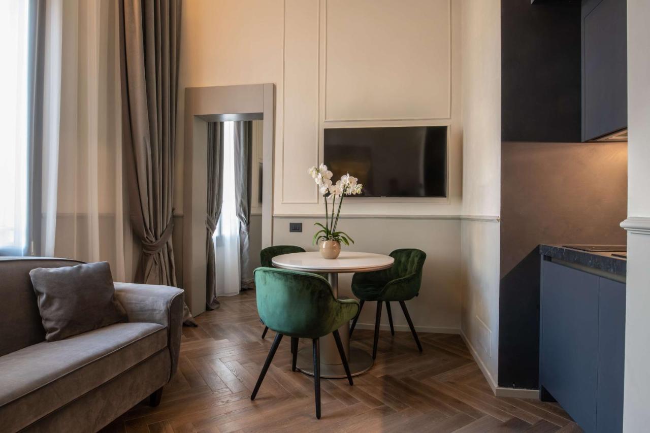 Luxury Apartments Palazzo Nani Venice Exterior photo