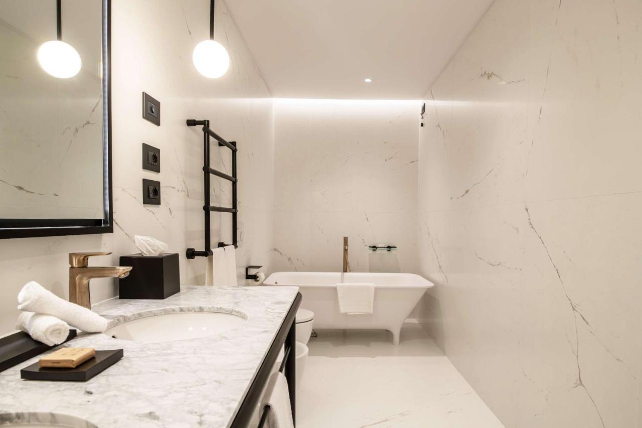 Luxury Apartments Palazzo Nani Venice Exterior photo